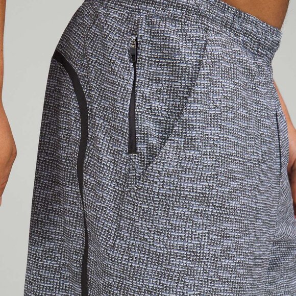 LULULEMON PACE BREAKER LINERLESS SHORT 7" (S) - Picture 4 of 5